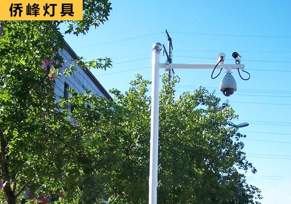 球機(jī)監(jiān)控立桿