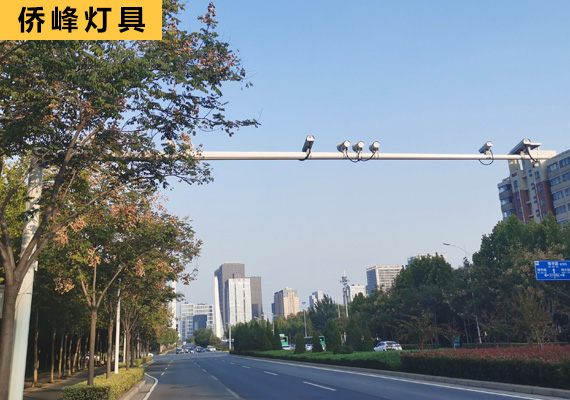 4.5米監控立桿01